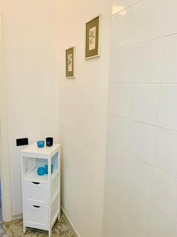 Via Solaro, Appartamento In Pieno Centro Formia Buitenkant foto